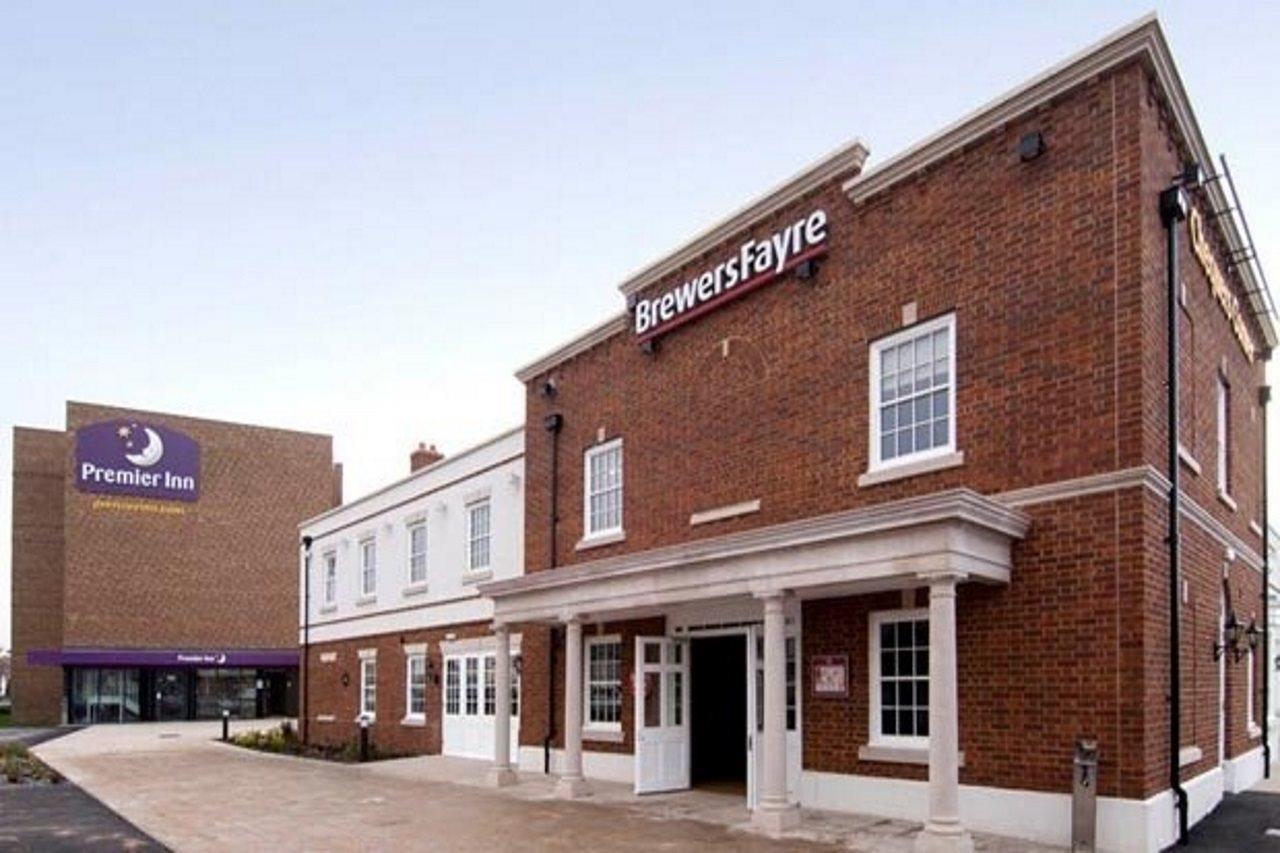 Premier Inn London Dagenham Exterior photo