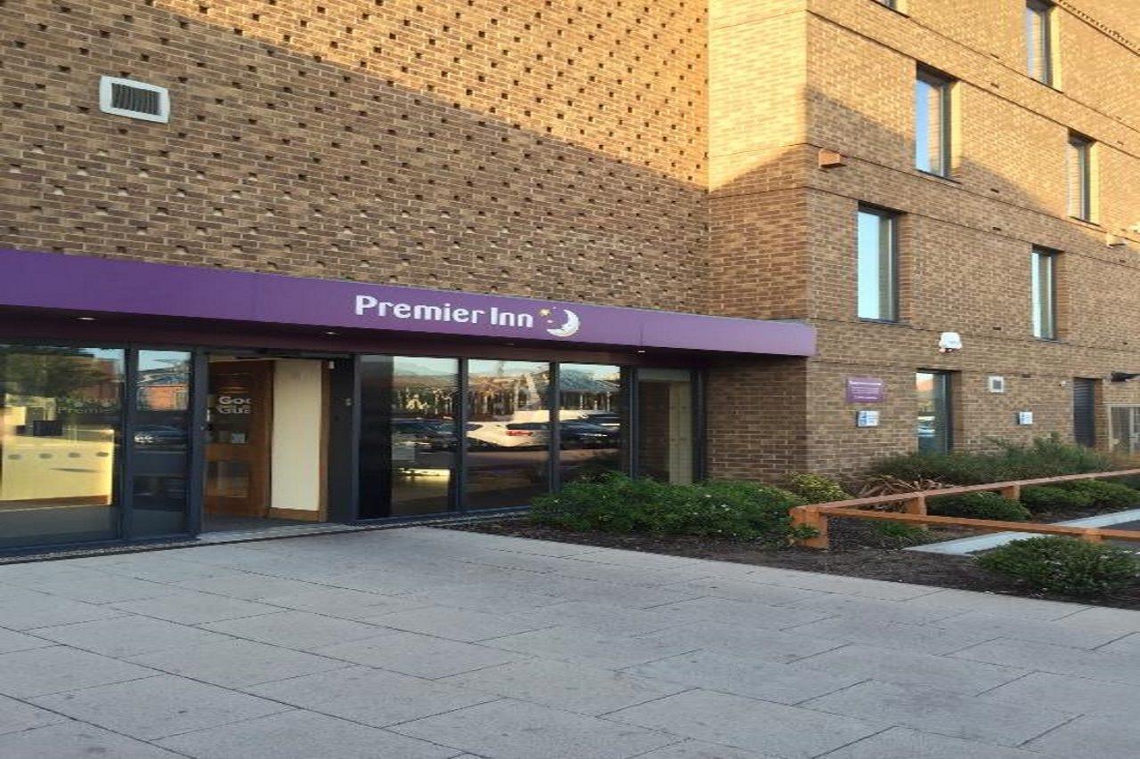 Premier Inn London Dagenham Exterior photo