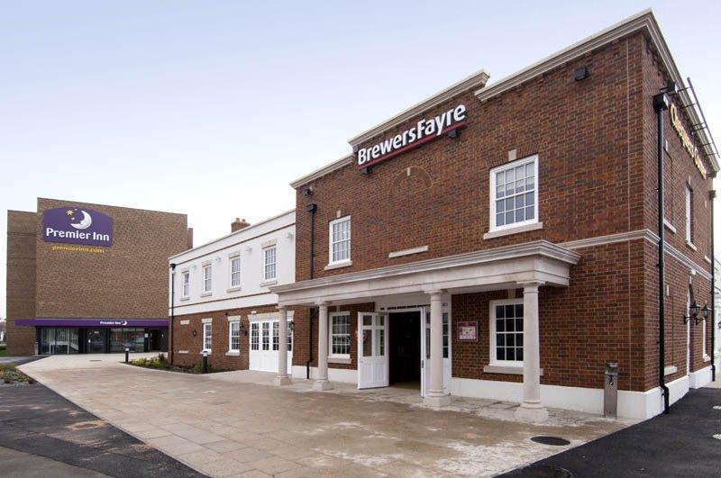 Premier Inn London Dagenham Exterior photo