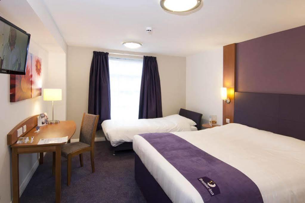 Premier Inn London Dagenham Exterior photo