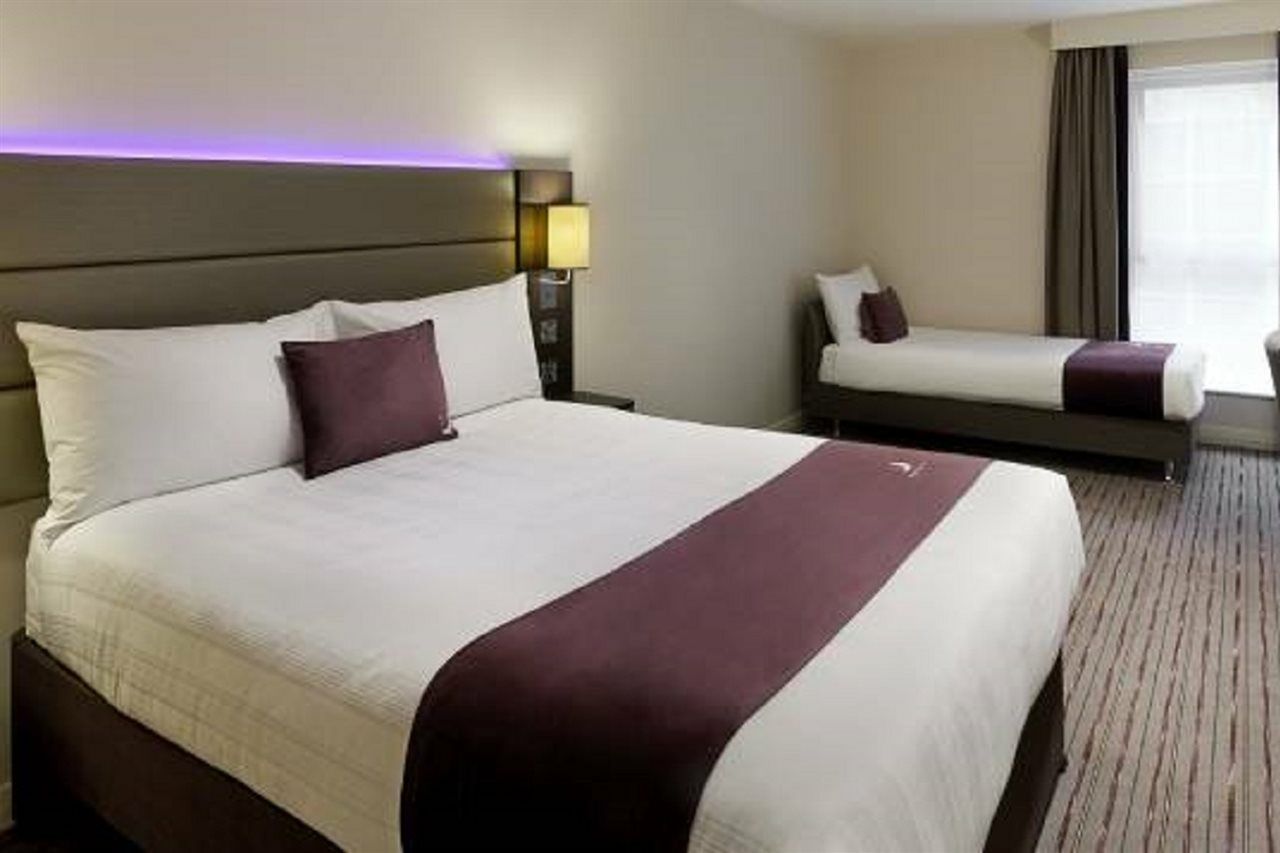 Premier Inn London Dagenham Exterior photo